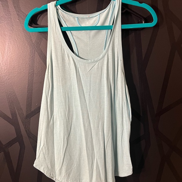 BOGO UA gym tanks - medium - Picture 3 of 4